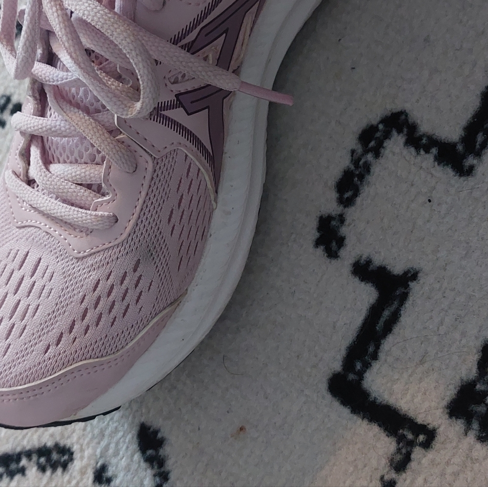 ASICS tennis shoes - Picture 2 of 6